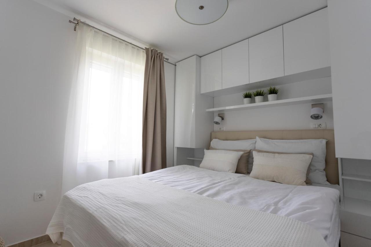 Luxury Mantinela Apartment Malinska Exterior foto